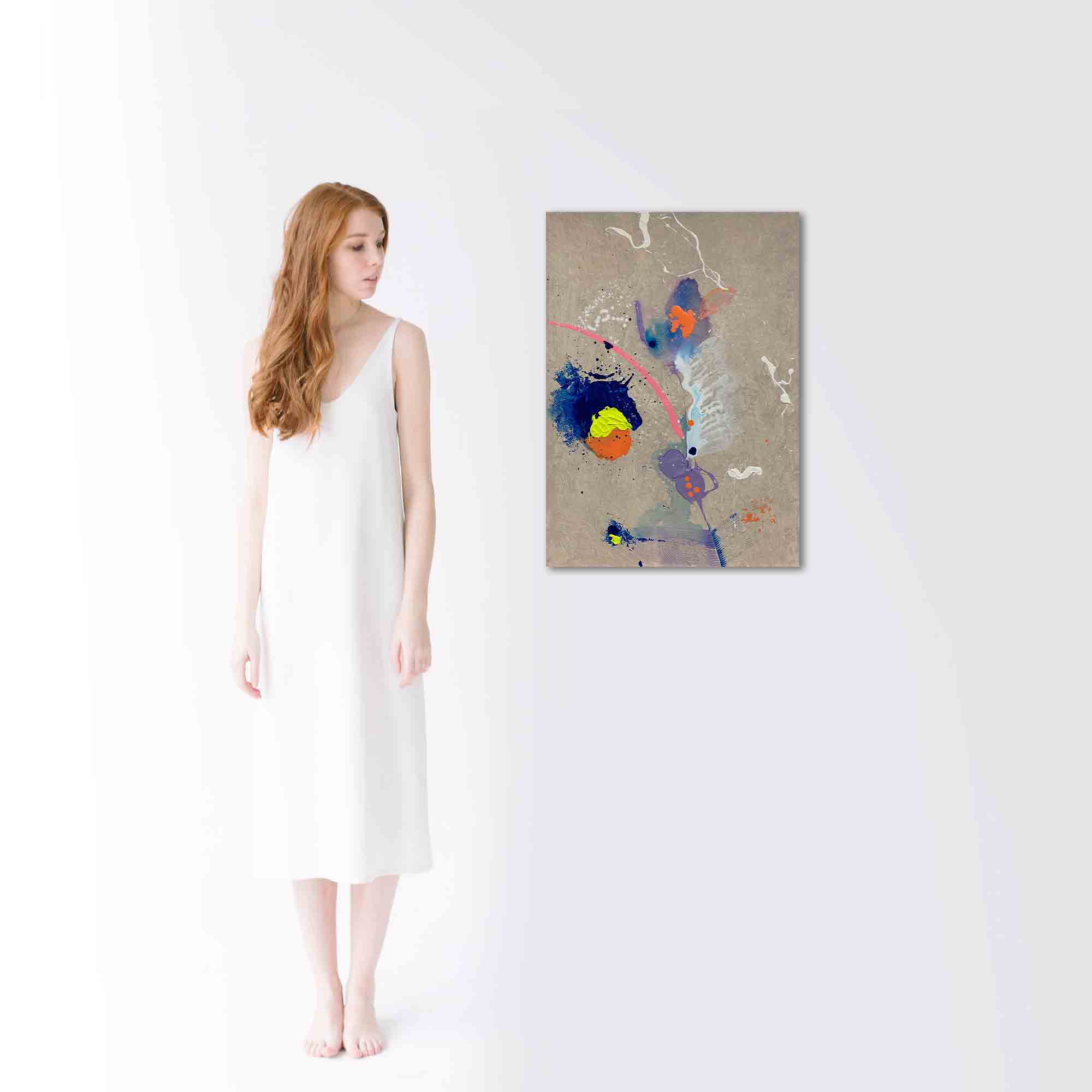 Abstraktes Leinwandgemälde „EXPECTATIONS – RISE“ von Sophie Friederichs in 50×70 cm mit strukturierten Acrylfarben in Taupe, Orange, Blau und Violett, organischer abstrakter Komposition mit dynamischer Farbverteilung.