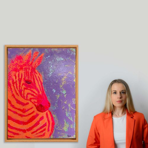 Modernes Zebra-Gemälde von Sophie Friederichs mit schwarzem Zebra-Motiv, leuchtenden Farbakzenten und abstrakten Elementen. Handgemalte Acrylmalerei auf Leinwand im zeitgenössischen Kunststil.