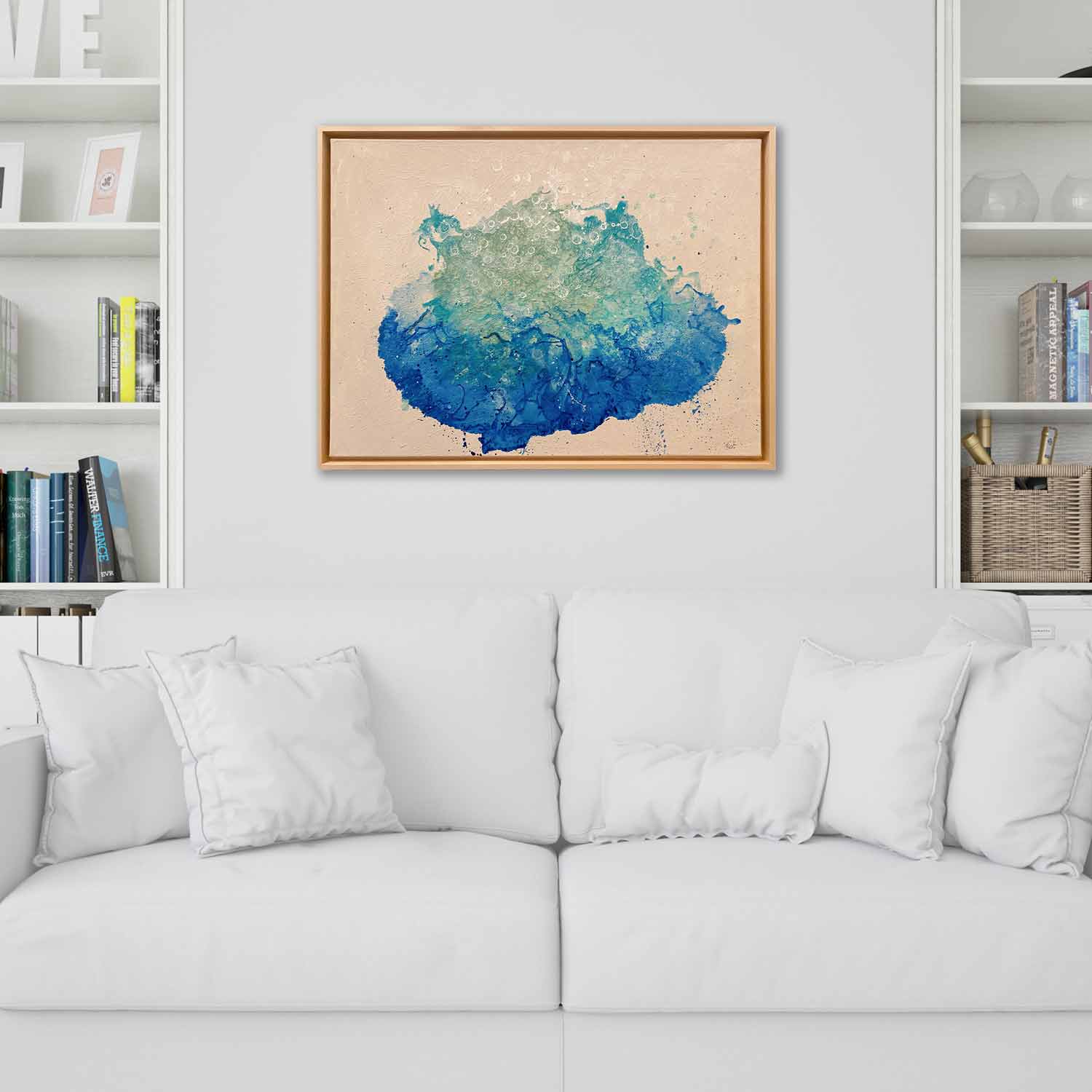 Abstraktes Leinwandgemälde „WASTE A MOMENT“ von Sophie Friederichs mit fließenden Blau- und Türkistönen auf hellem, neutralem Hintergrund in moderner Acryltechnik.