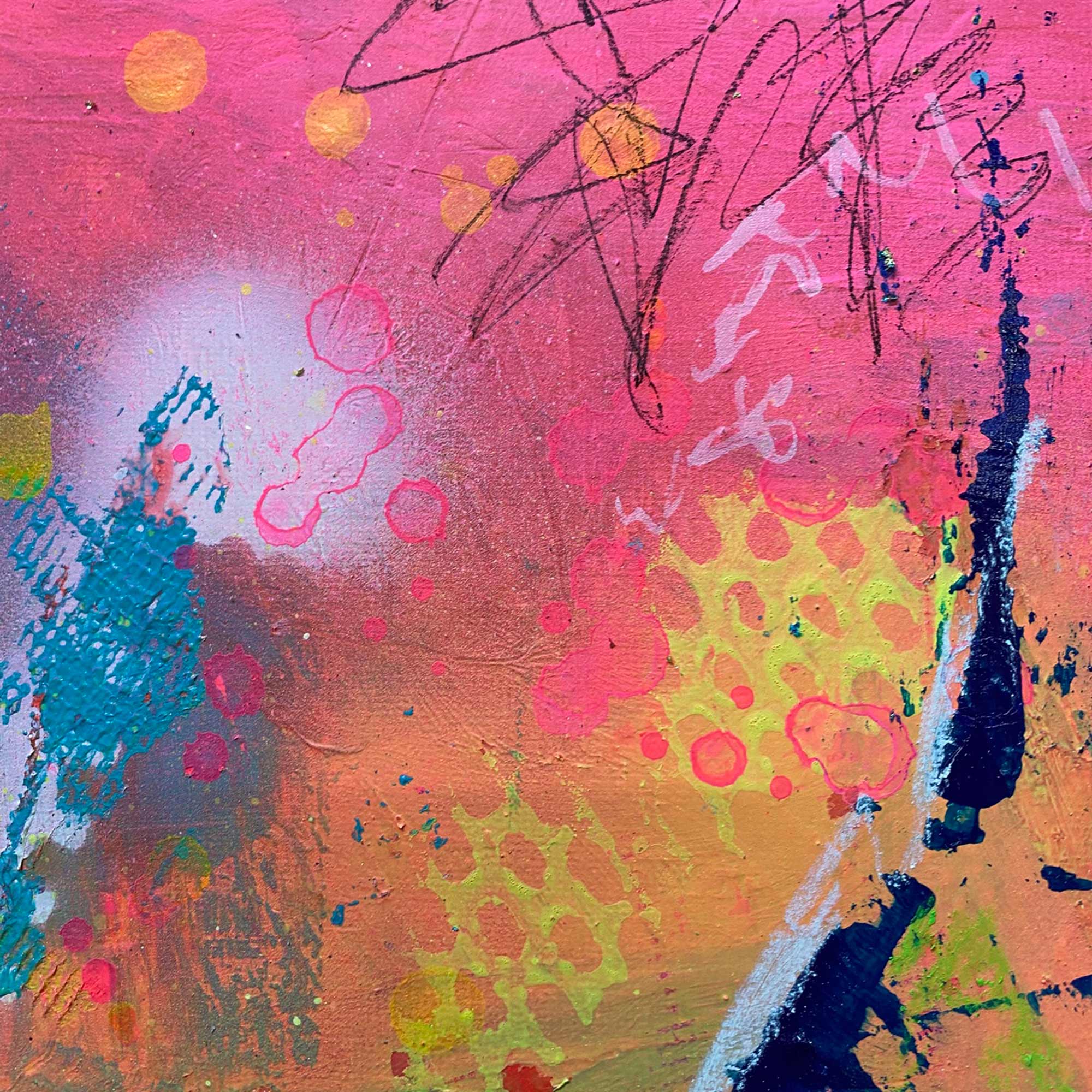 Abstraktes Leinwandbild „Nullviernull“ (100 x 70 cm) mit künstlerischer Darstellung der historischen Stadtkarte von Hamburg. Sichtbar sind die Elbe, die Binnenalster und das Stadtzentrum in leuchtenden Pink-, Blau- und Goldtönen mit strukturreichen Mixed-Media-Elementen.