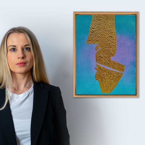 DARLING HARBOUR - ein abstrakt gemaltes Leinwandbild von Sophie Friederichs. In gold mit Crackle Finish sieht man das Hafengebiet des Darling Harbour in Sydney. Der Hintergrund ist türkis und lila.