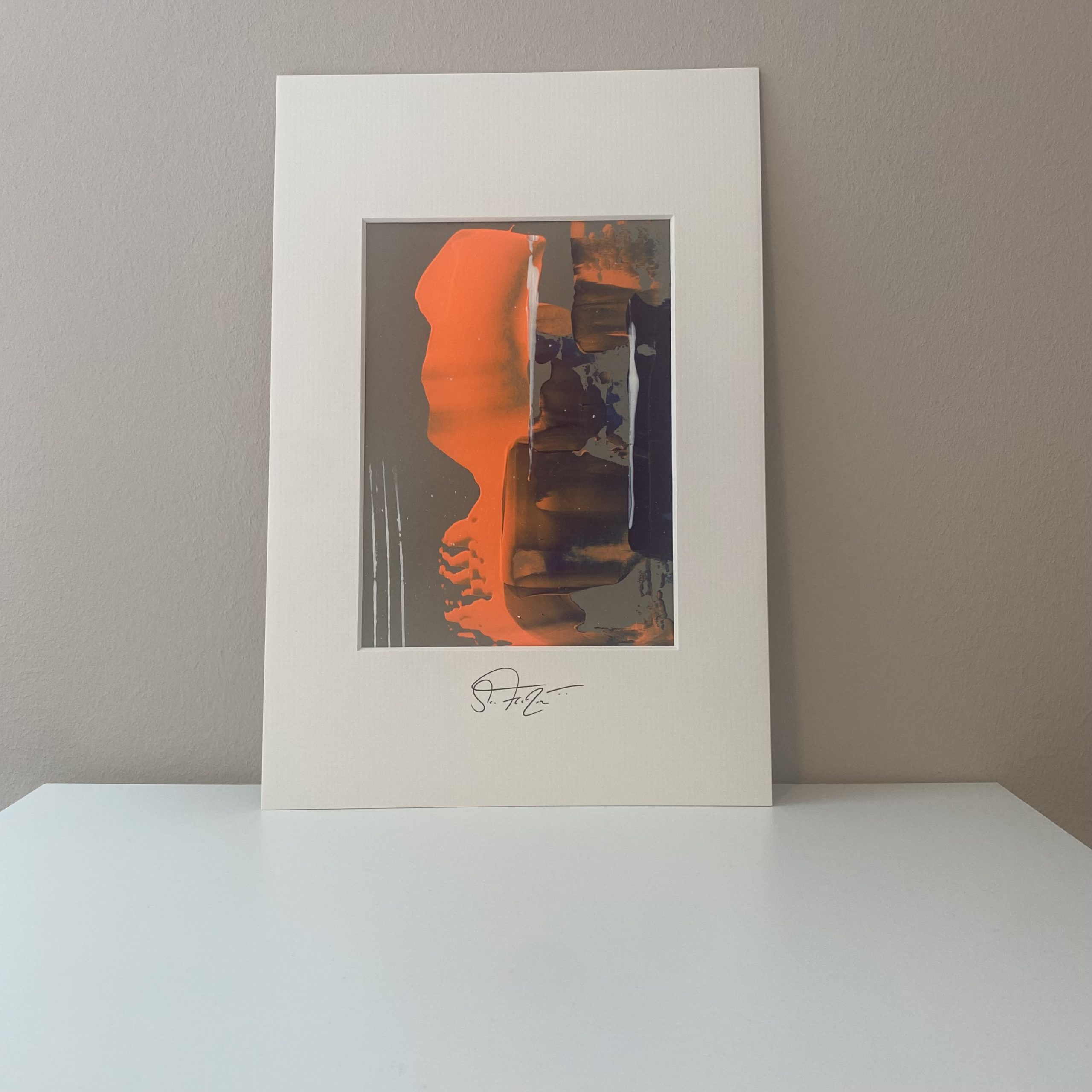 SYDNEY - eine  Mini Painiting Serie von Sophie Friederichs inn Neon-Orange, dunkelblau, weiß auf Grau