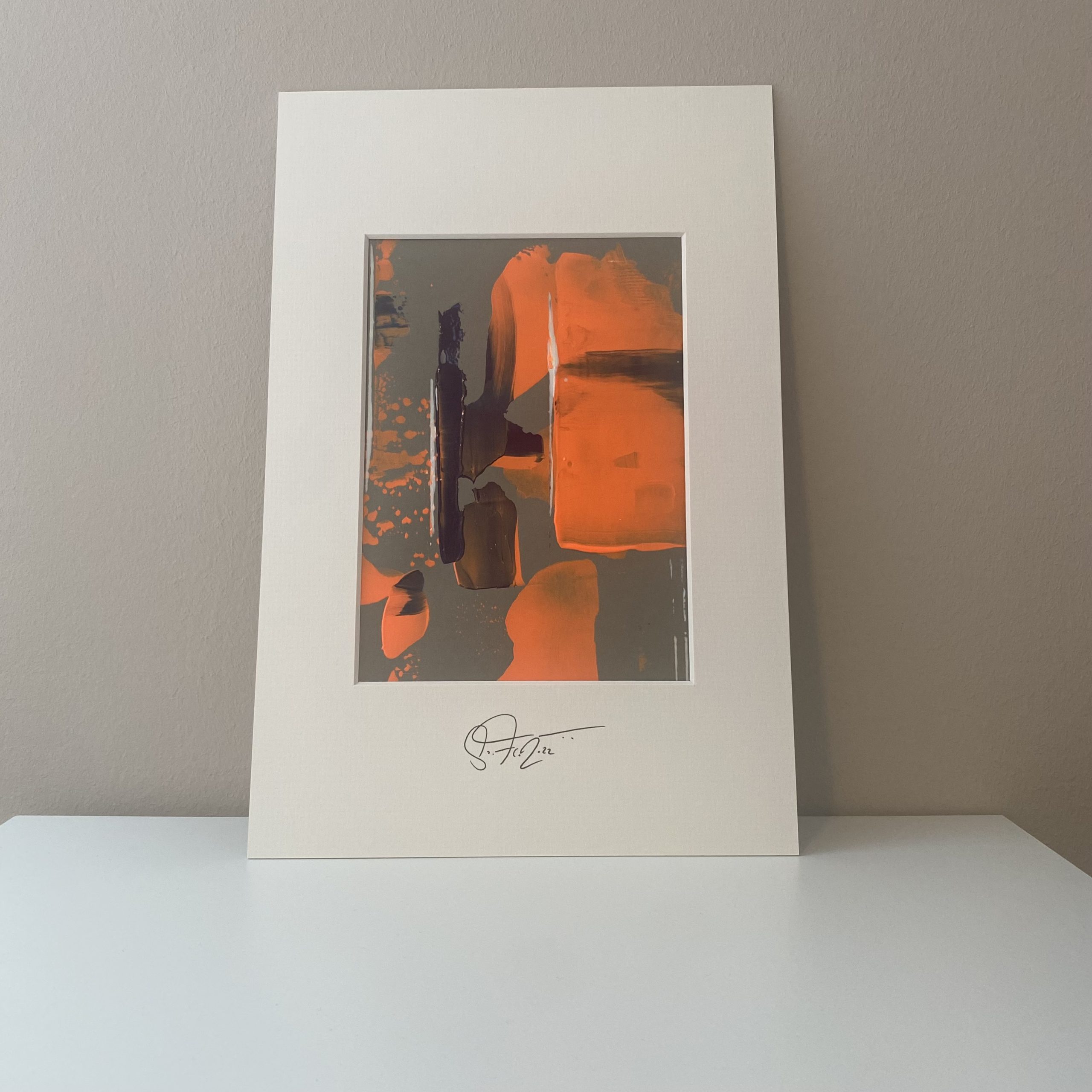 SYDNEY - eine  Mini Painiting Serie von Sophie Friederichs inn Neon-Orange, dunkelblau, weiß auf Grau