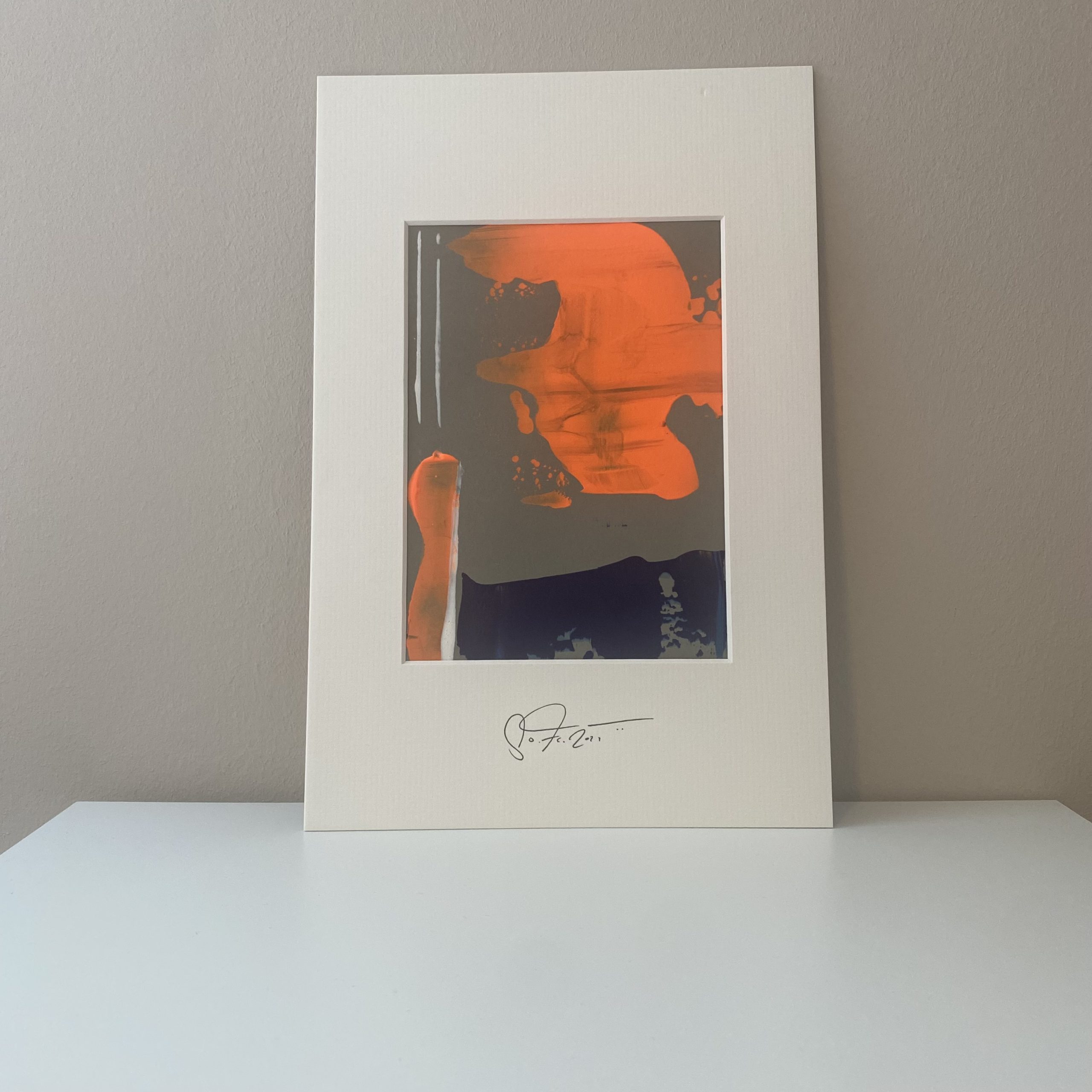 SYDNEY - eine  Mini Painiting Serie von Sophie Friederichs inn Neon-Orange, dunkelblau, weiß auf Grau