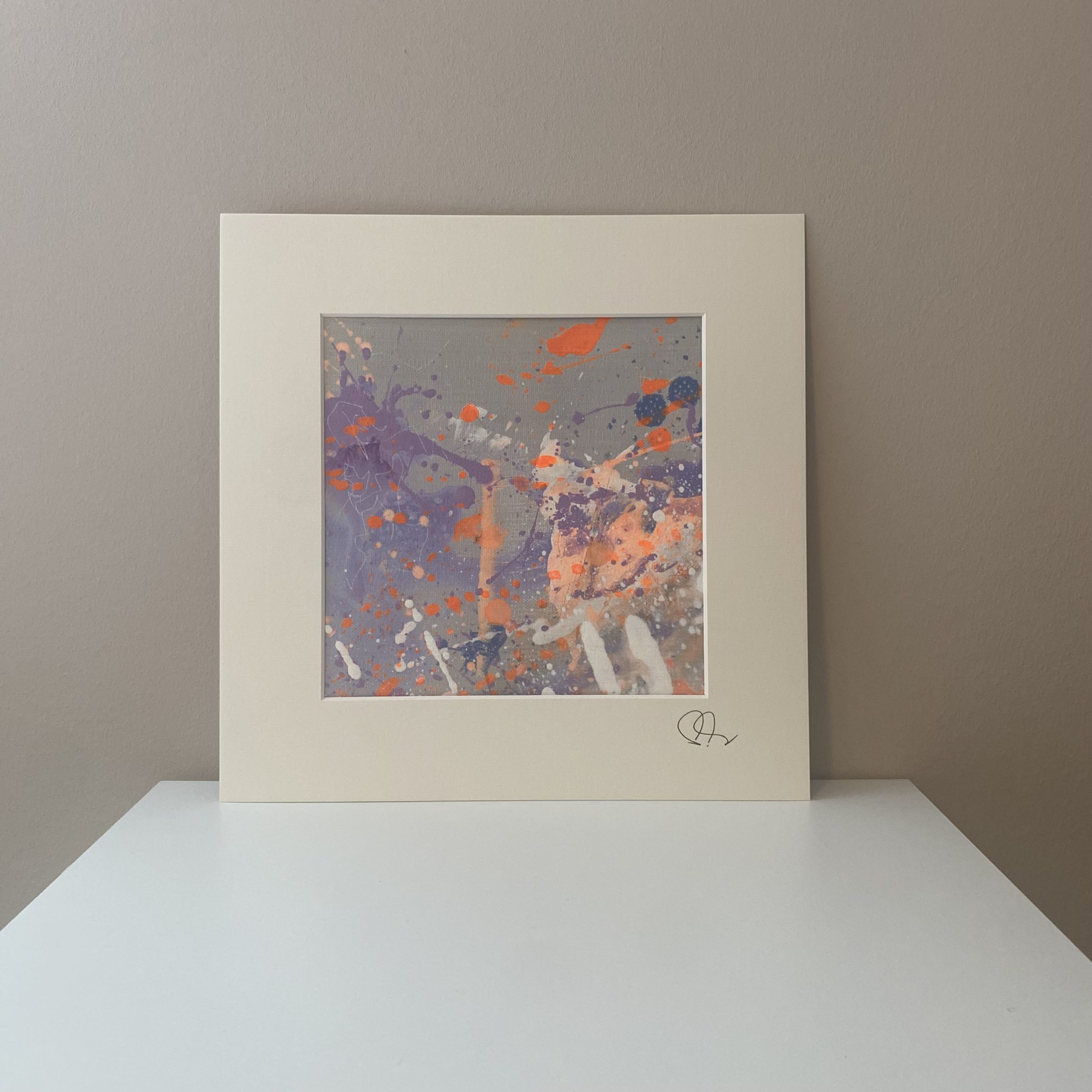 SUNSET - eine abstrakt gemalte Mini Serie von Sophie Friederichs. Farbwelt v on Orange über Peach bis hin zu lila und blau. 