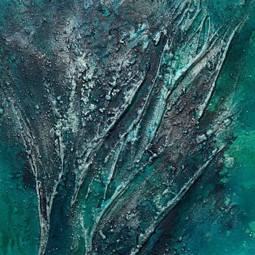 DOPAMINE - ein abstrakt gestaltes Wandbild in den Farben Türkis, Petrol und Tannengrün. Die Oberfläche ist sandig rauh und mit einer groben Textur versehen, die an Zweige erinnert.