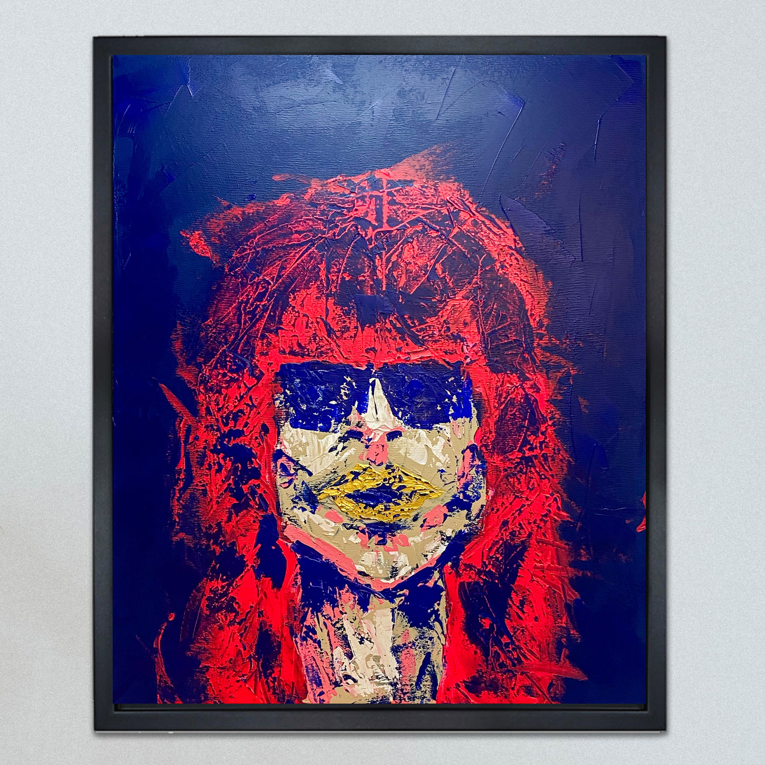 Halb abstraktes original gemaltes Bild von einem Rockstar mit Sonnenbrille und langen Haaren. Farbwelt von dunkelblau, Neonpuink, beige und Gold. Klünstlerin Sophie Friederichs.
