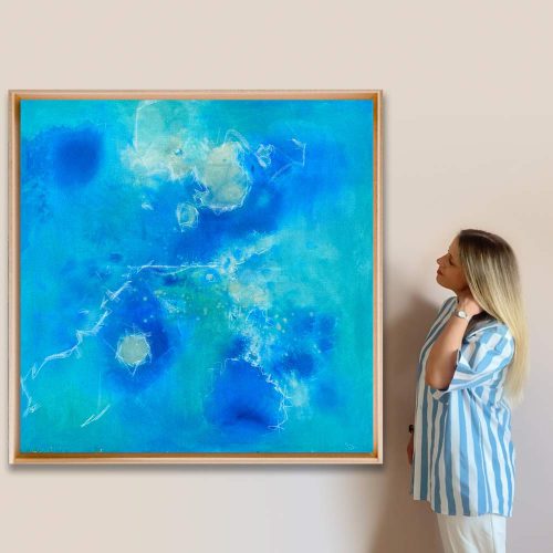 KINGDOM – abstraktes Originalgemälde in Blau und Türkis, 100 × 100 cm, gemalt mit Acryl, Tinte, Salz, Alkohol und Bleiche auf naturbelassenem Raw Canvas.